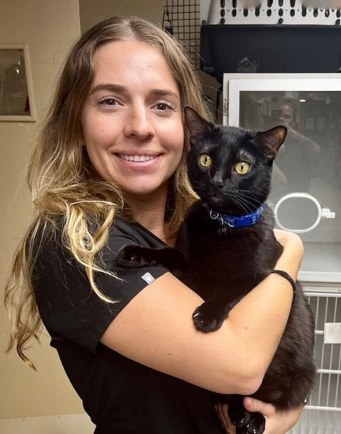 Dr. Waleski, veterinarian at St. Petersburg Animal Hospital & Urgent Care in St. Petersburg, FL